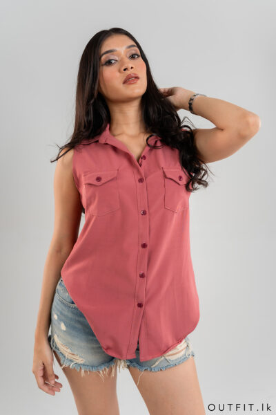 SLEEVELESS SMART TOP